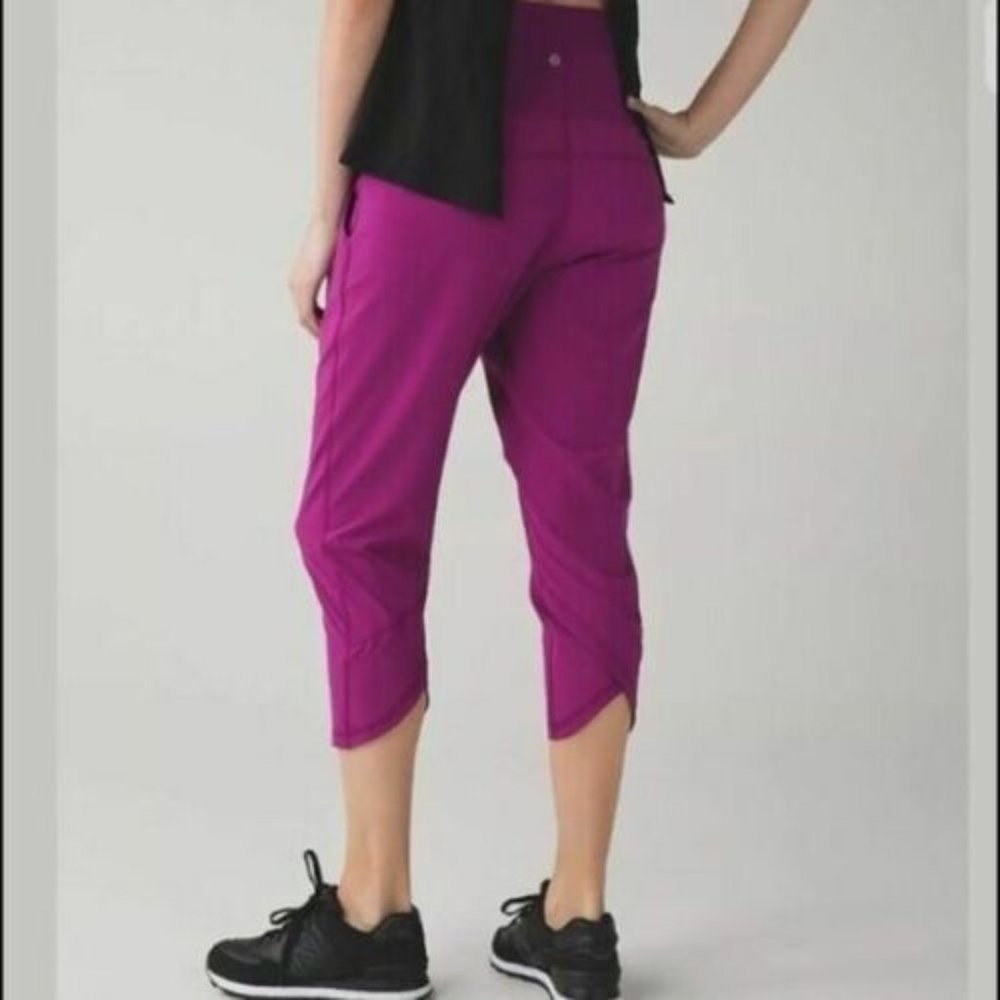 Lululemon S 6 Tranquil Crop Regal Plum Pink Pants